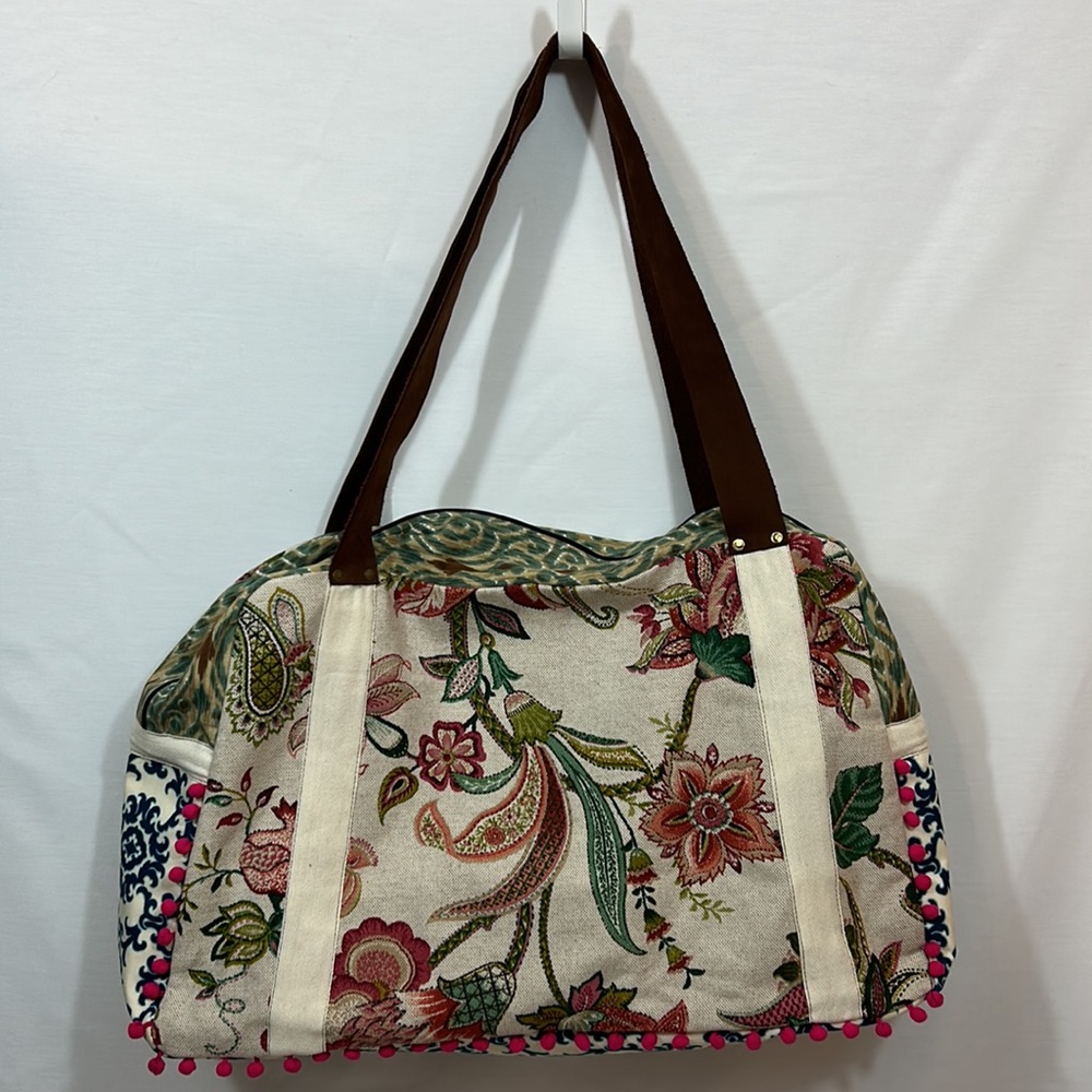 Dolores- Pura Vida- Overnight Bag. - Picture 2 of 12